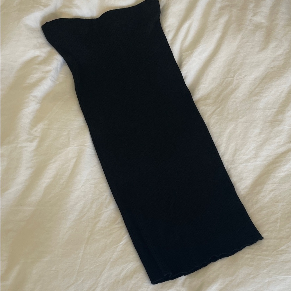 Black midi skirt